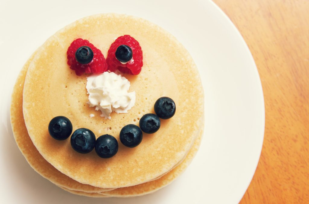 dinnerware expert dewitt kendall tabletimes blog smiley face pancakes